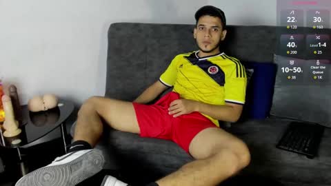 Alex Woll online show from September 12, 2025, 4:34 am