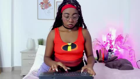 alexa_cortes23 online show from November 12, 2025, 11:10 am