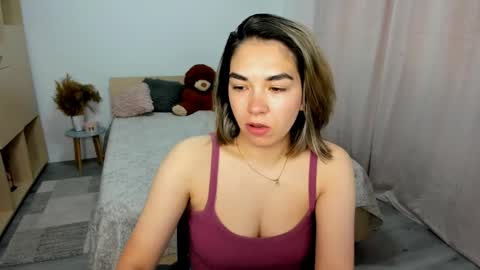 Snapshot of alexa_dolly chatting on May 15, 2026, 9:05 am Alexa online show from May 15, 2026, 9:05 am