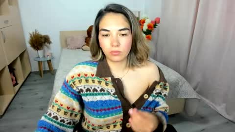 Snapshot of alexa_dolly chatting on June 2, 2026, 5:31 am Alexa online show from June 2, 2026, 5:31 am