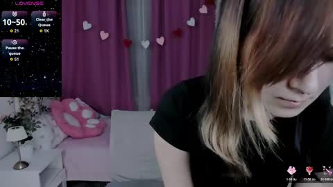Snapshot of alexa_lexi chatting on May 26, 2026, 10:44 am alexa_lexi online show from May 26, 2026, 10:44 am