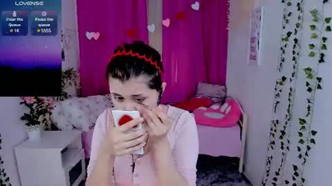 Snapshot of alexa_lexi chatting on July 17, 2026, 11:06 am alexa_lexi online show from July 17, 2026, 11:06 am