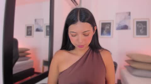 Alexa Millers online show from October 28, 2025, 4:27 am