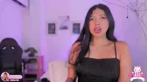 Alexa Millers online show from November 1, 2025, 4:03 am