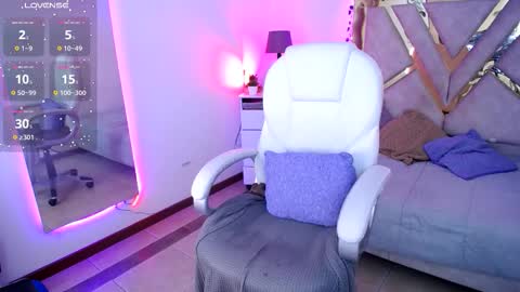 Alexa Murphy online show from December 3, 2025, 1:53 pm