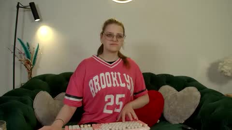 AlexaAvery online show from May 16, 2026, 6:32 am