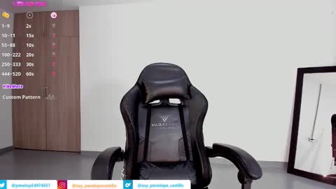 Alexandra Castillo online show from December 6, 2024, 5:09 am