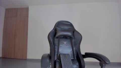 Alexandra Castillo online show from January 17, 2025, 1:15 am