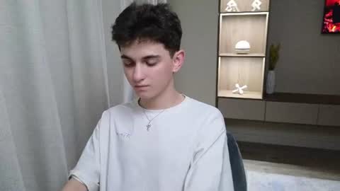 Snapshot of alexander_18_xxl chatting on June 25, 2026, 5:39 pm Alexander online show from June 25, 2026, 5:39 pm