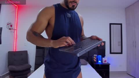 Onlyfansalexmartinezwb  Instagram alexwbmartinez  Twitter martinezcb937 online show from January 25, 2025, 12:27 am