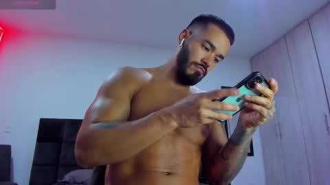 Onlyfansalexmartinezwb  Instagram alexwbmartinez  Twitter martinezcb937 online show from February 28, 2025, 2:09 am