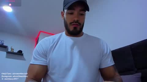 Onlyfansalexmartinezwb  Instagram alexwbmartinez  Twitter martinezcb937 online show from October 9, 2025, 11:03 pm