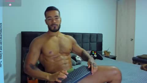 Onlyfansalexmartinezwb  Instagram alexwbmartinez  Twitter martinezcb937 online show from February 17, 2026, 12:18 am