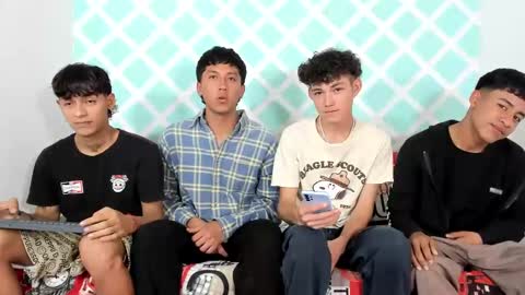 chicos hot online show from January 22, 2025, 7:24 pm