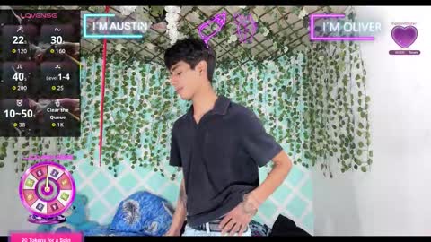 chicos hot online show from November 27, 2025, 5:26 pm