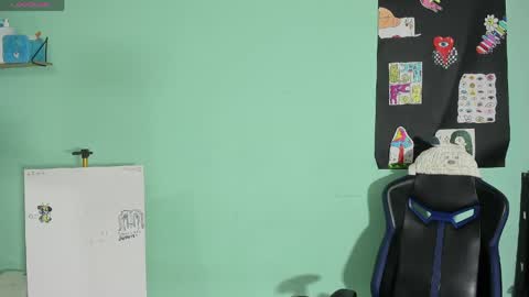 chicos hot online show from April 18, 2026, 5:22 am