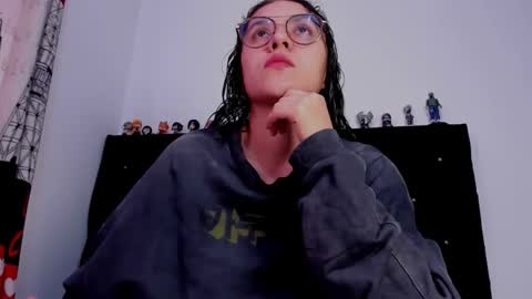 alexandra clauss online show from February 15, 2026, 4:14 pm