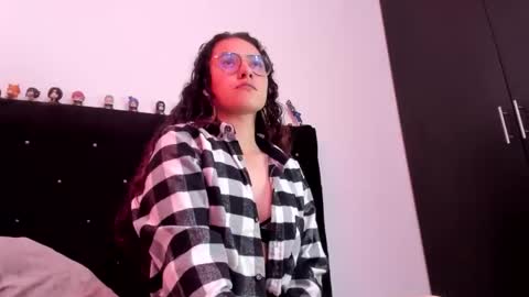 alexandra clauss online show from March 7, 2026, 6:49 pm