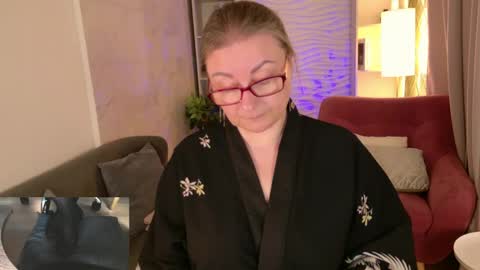 Alexandra online show from May 18, 2026, 4:07 am