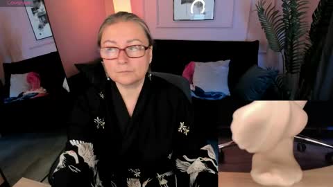 Alexandra online show from June 3, 2026, 8:58 pm