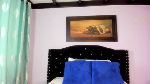 alexandra online show from September 9, 2025, 3:55 pm