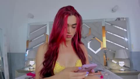 Alexandra ig  alexandraax09  online show from April 7, 2026, 3:01 pm