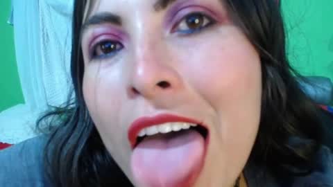 alexandrasaen online show from January 8, 2025, 11:52 pm