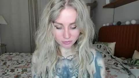 alexarush online show from April 21, 2026, 6:44 pm