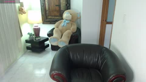 alexatai online show from June 12, 2026, 2:32 am