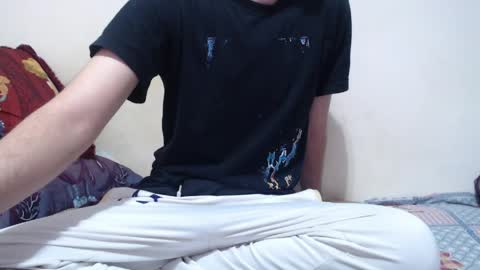 Snapshot of alexdelarge323 chatting on May 18, 2026, 2:23 pm Alex online show from May 18, 2026, 2:23 pm