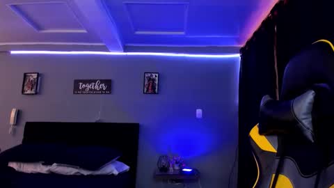 Snapshot of alexgiraldo__ chatting on September 23, 2025, 12:19 pm alexgiraldo__ online show from September 23, 2025, 12:19 pm