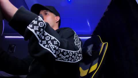 Snapshot of alexgiraldo__ chatting on November 3, 2025, 11:22 am alexgiraldo__ online show from November 3, 2025, 11:22 am