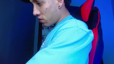 alexgiraldo__ online show from May 7, 2026, 2:06 am