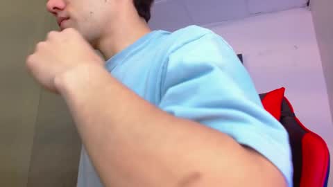 alexgiraldo__ online show from May 8, 2026, 1:27 pm