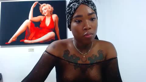alexia_sinclaire24 online show from April 26, 2026, 1:36 am