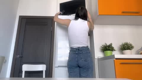 Snapshot of alexiaficke chatting on April 11, 2026, 10:30 am Emila online show from April 11, 2026, 10:30 am