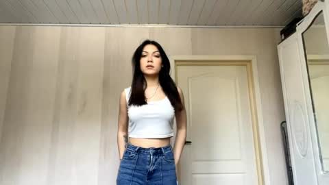 Emila online show from April 13, 2026, 10:32 am