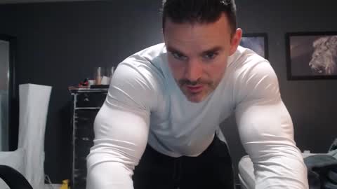 Snapshot of alexiarain chatting on November 28, 2025, 2:36 am Alex online show from November 28, 2025, 2:36 am