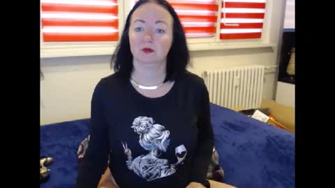 alexie33 online show from November 26, 2025, 8:04 am