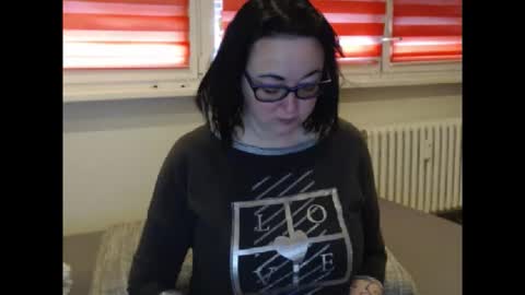 Snapshot of alexie33 chatting on April 26, 2026, 11:41 am alexie33 online show from April 26, 2026, 11:41 am
