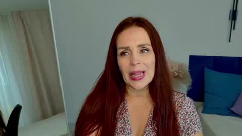 alexis_lovelyy online show from October 13, 2025, 5:40 am