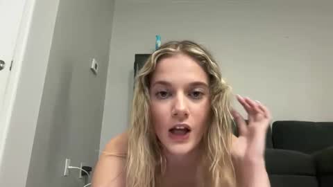 alexispaige06 online show from September 30, 2025, 5:07 pm