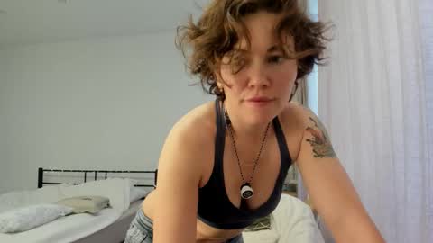 Snapshot of alexisweets chatting on December 23, 2025, 9:18 am Sosweetcherry online show from December 23, 2025, 9:18 am