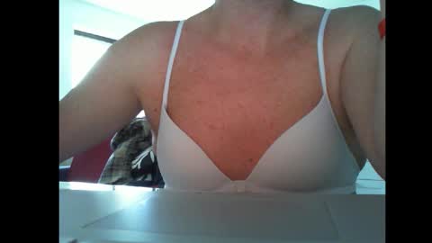 Snapshot of alexja_ganja chatting on October 8, 2025, 3:20 pm Alexia online show from October 8, 2025, 3:20 pm