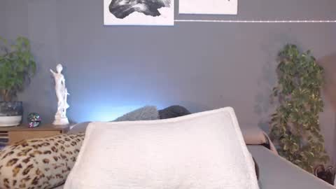 Alexjhonsson online show from September 12, 2025, 11:43 am