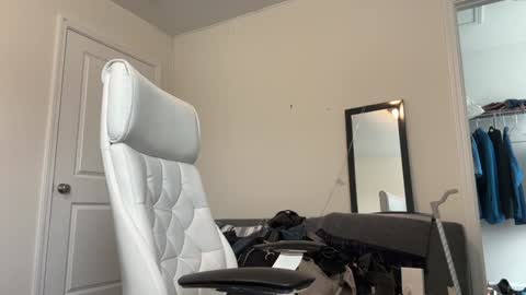 Alex Mann online show from January 21, 2025, 3:32 pm