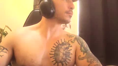 Alexxx online show from April 22, 2026, 7:04 pm