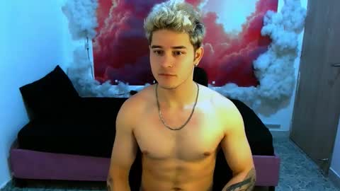 Snapshot of alexpierss chatting on December 4, 2025, 7:22 pm Alex online show from December 4, 2025, 7:22 pm
