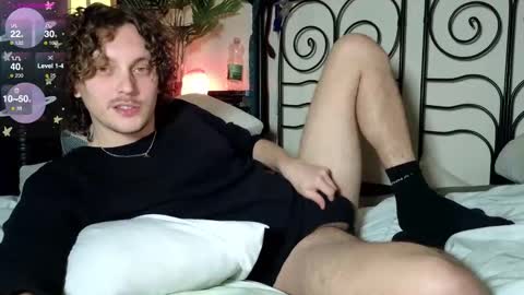 Snapshot of alexrhodesxxx chatting on April 1, 2026, 6:27 pm Alex online show from April 1, 2026, 6:27 pm