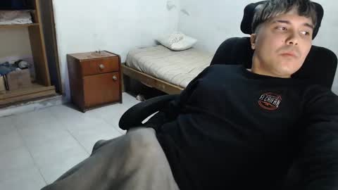 Snapshot of alexriversx chatting on May 21, 2026, 6:04 pm Alexander online show from May 21, 2026, 6:04 pm